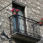 Casa Sarlo 3* Petina