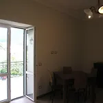 アパートホテル Casa Sarlo Petina