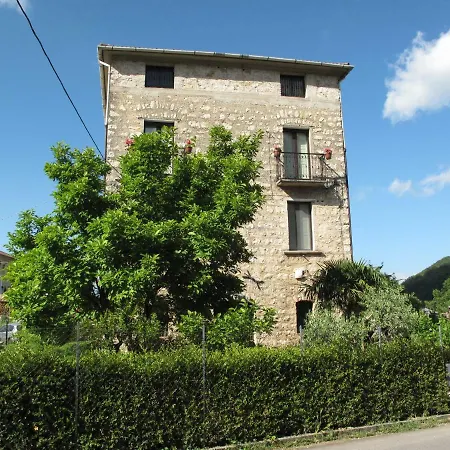 Casa Sarlo 3* Petina