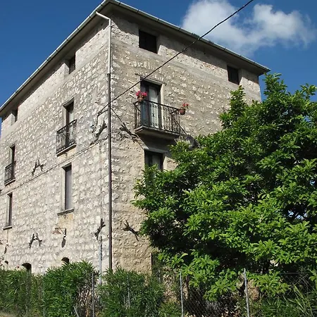 Casa Sarlo 3* Petina