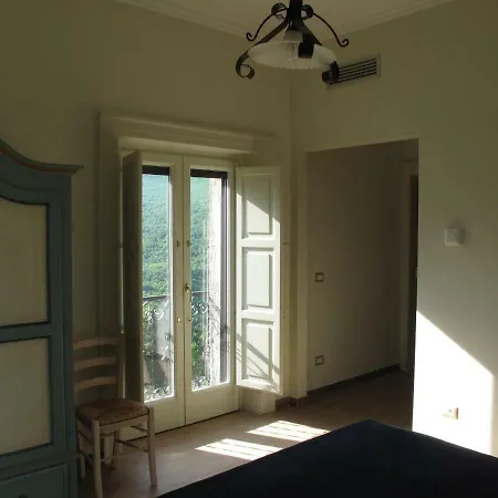 Casa Sarlo 3* Petina